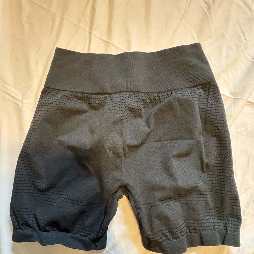 Gymshark Seamless Shorts Large Gray High Waisted Contour Workout - Picture 2 of 2